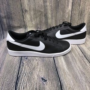 Nike tennis classic shoes